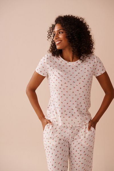 La Vie en Rose Strawberry Print Lettuce Edge Pointelle T-shirt