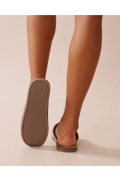 La Vie en Rose Quilted Velvet Slippers