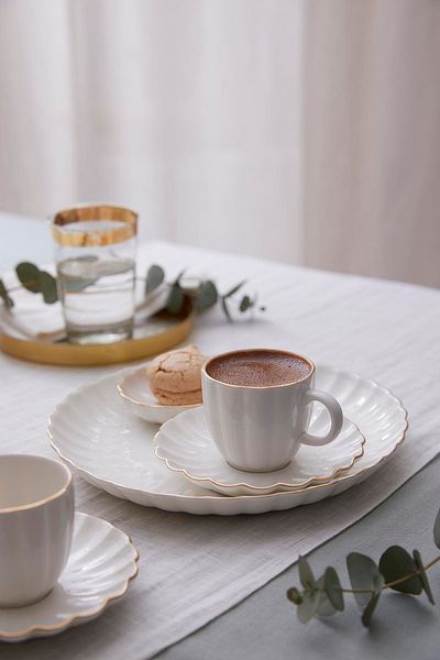 Kütahya Porselen Bone Luz Form 4 Piece Coffee Set for 2 People Gold Mesh