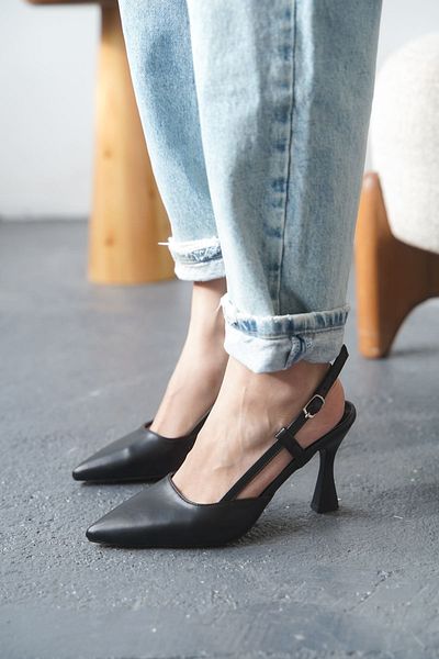 GOFFSHOES Pantofi cu toc Barbos de damă - piele neagră