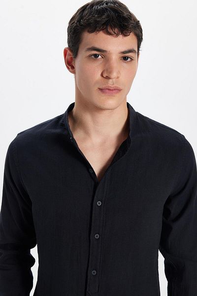 Tudors Μαύρο Slim Fit Ανδρικό πουκάμισο - Μακρύ μανίκι, 100% βαμβάκι, λινό υφή, επικρατέστερος γιακάς