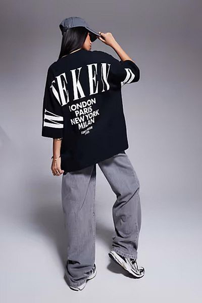 Millionaire Women's Black Weekend Oversize Fit Loose Wide Fit Loose Cut T-Shirt