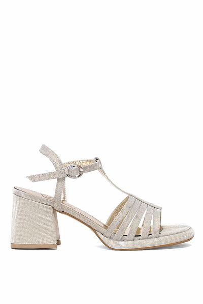 Beety Women's Classic Heeled Shoes - Gold 25By222.406T