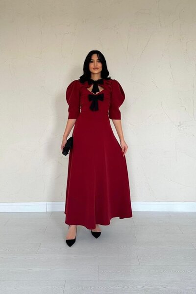 JANES Burgundy Front Low-Cut Long Dress with Bow Garnish