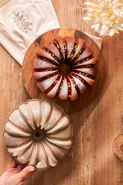 Emsan Ecru 25 cm Cemre Cake Mold