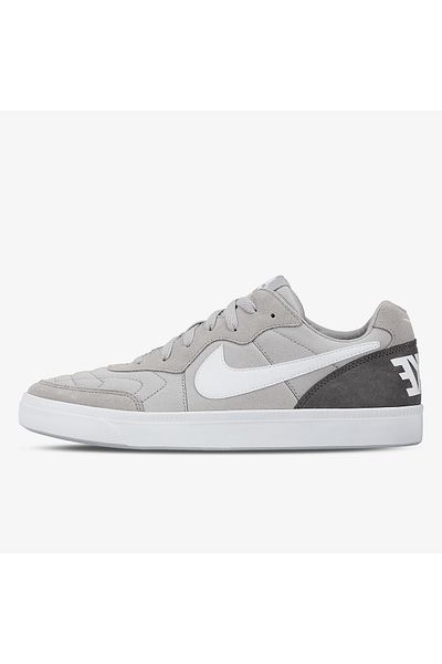 Nike أحذية رياضية للرجال من NSW Tiempo TRainer