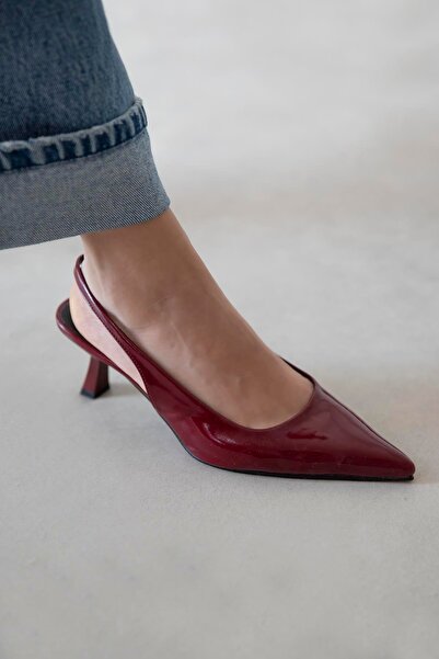 STRASWANS Срібні жіночі лаковані туфлі бордового кольору