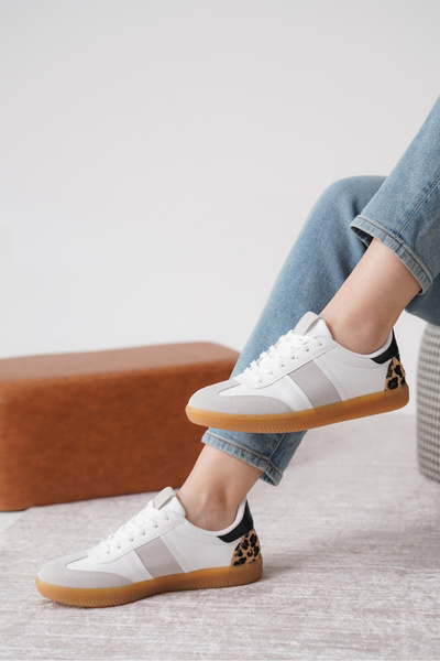 BAKGİY Біло-сіро-леопардові замшеві жіночі кросівки на шнурівці з неслизькою підошвою BG1095-101-0004