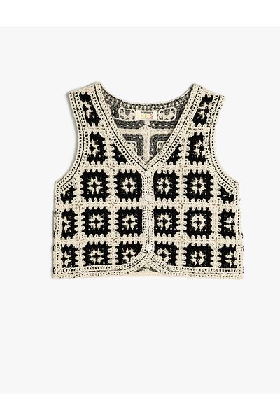 Koton Knitted Detailed Sleeveless V-Neck Cotton Knitwear Vest
