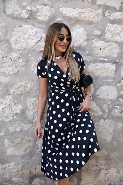 QİMYA BUTİK فستان نسائي من BUKETLI بحزام مزدوج الصدر وأكمام قصيرة منقط