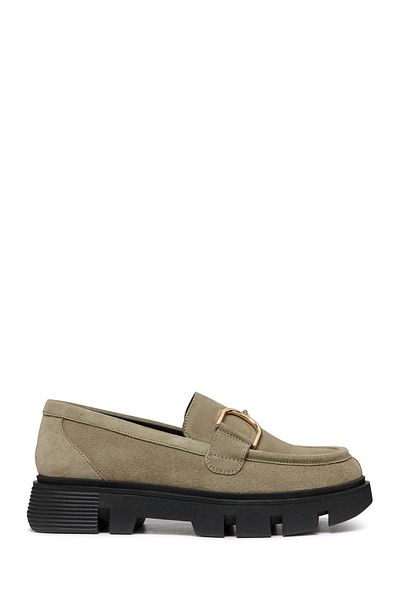 Geox Suede Leather Women's Loafer - Mink Vilde Buckle Detail, Masculine D46Uah00022C3704
