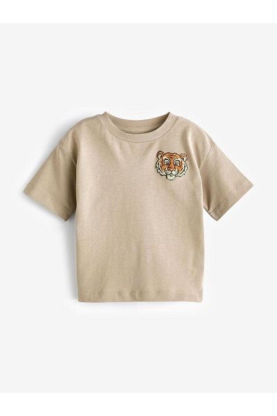 GAistKids Комплект от горна и долна част на къси панталони с бродерия на лъв за момче