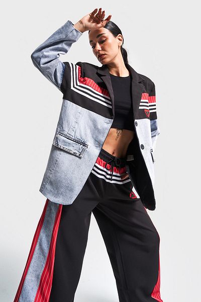 its basic Women's Red Denim Color Fabric Denim Piece Stripe Detailed Design Oversize Denim Jacket