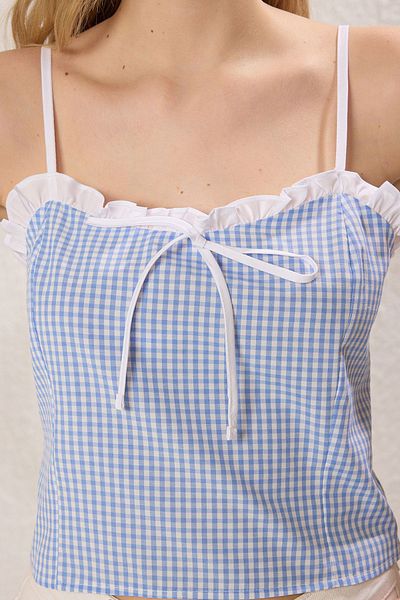Trendyol Collection Hellblaue Crop-Gingham-Webbluse mit Trägern TWOSS25BZ00355