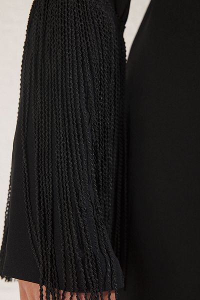 Trendyol Modest Schwarzes, gewebtes Abendkleid mit Quasten TCTSS25DB00010