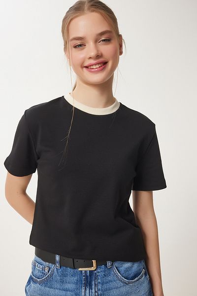 Happiness İstanbul Women's Black Contrast Color Cotton Knitted T-Shirt Cr00472