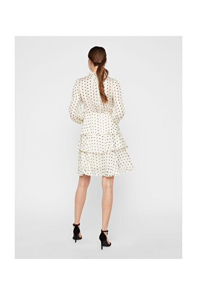 YAS. Dámské a dívčí šaty pro dospělé