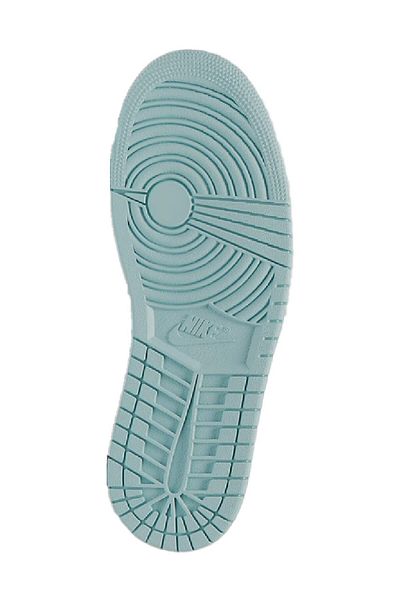 Nike BQ6472 Modell nummeriert
