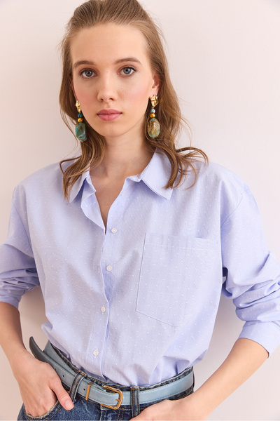 Olalook Cămașă din bumbac cu un singur buzunar cu pompon albastru pentru femei GML- 19001307