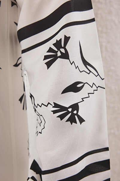 Trendyol Modest Εκρού Floral Καφτάν Φούντα Λεπτομερές Υφαντό Φόρεμα TCTSS25EB00102