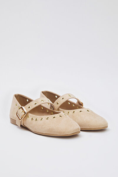 TRENDYOL SHOES Beige Suede Eyelet Detailed Buckle Almond Toe Women's Ballerina Flats Takss25Be00039