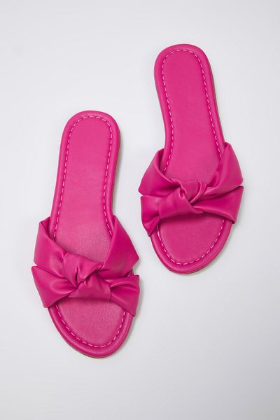 TRENDYOL SHOES Fuchsia Knot Detaillierte Mandel Toe Damen Hausschuhe TAKSS25TE00040