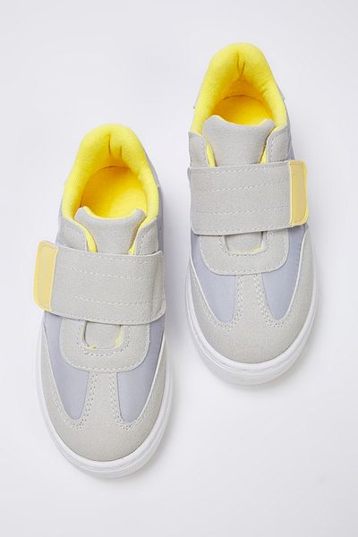 TRENDYOL SHOES Unisex dětská dětská sportovní obuv – šedý nubukový barevný blok a suchý zip TAKSS25SN00050