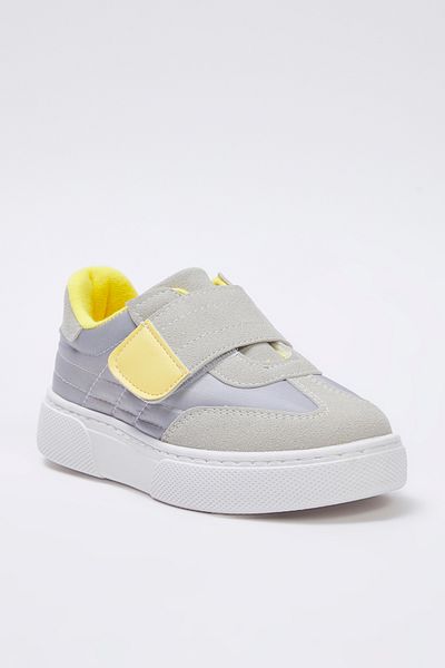 TRENDYOL SHOES Unisex dětská dětská sportovní obuv – šedý nubukový barevný blok a suchý zip TAKSS25SN00050