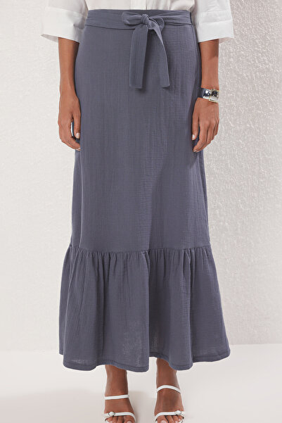 Trendyol Modest Ανθρακί Φούστα Λεπτομέρεια βολάν Βαμβακερή ζώνη με επένδυση υφασμένη φούστα TCTSS25EE00015