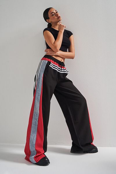 its basic Women's Red Denim Color Denim Fabric Fragmented Stripe Detailed Loose Cut Design Denim Trousers
