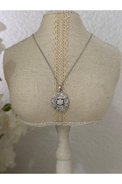 MyladyAccessoriess Özel Seri Zirkon ve Baget Taş Detaylı Yuvarlak Kesim Çelik...