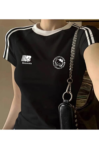 rengarenk outlet Hello Kitty Baskılı Şeritli Bluz Body Crop