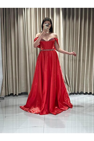 Kaleiçi Yıldızlar Kırmızı Yakası Taşlı Balenli Organze Elbise