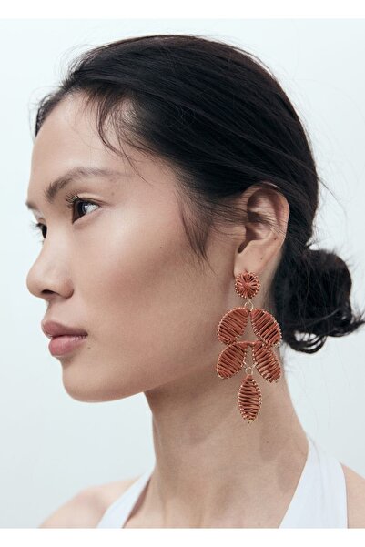 MANGO Woman Uzun çiçek desenli küpe