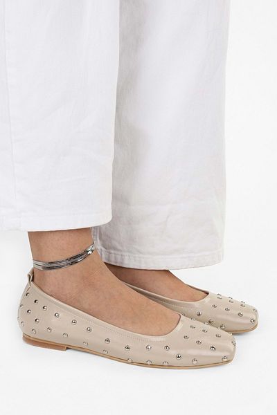 Shoeberry Damen-Ballerinas „Zoe Ecru Trock“ mit stumpfer Zehenpartie