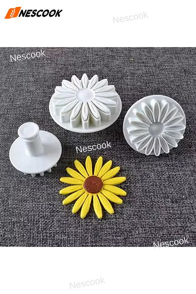 nescook Set of 3 Large Sunflower Dough Cutters and Molds, Flower Cutters, Fondant Molds