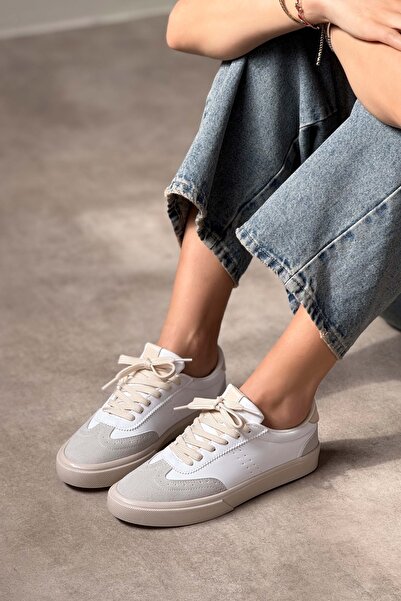 NİŞANTAŞI SHOES Dámská šněrovací sportovní obuv Brooke White Matte Grey Suede s plochou podrážkou