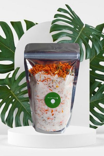 MUMYABİ Natural Ingredient Ylang Ylang Oil Scented Calendula Bath Rock Salt Manicure/Pedicure Peeling 300 Gr