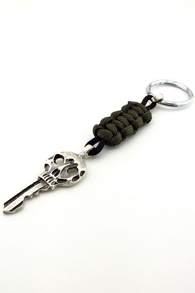 Solfera Gothic Adventurous Metal Keychain - Macrame Knit Style Kc322