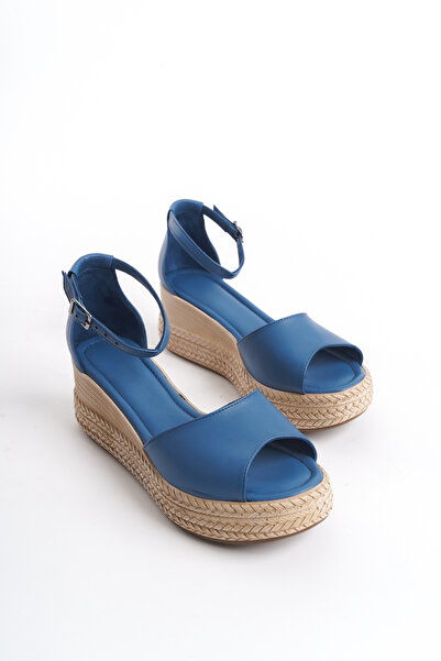 Elile Shoes صندل بكعب عريض من الجلد الطبيعي ونعل ناعم