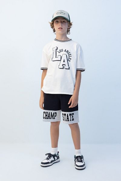 DeFacto Chlapecké oversize Wide Fit tričko s krátkým rukávem a výstřihem C3900A824Hs