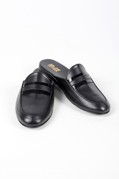 DEPASSE Гостьовий будинок Джейіз та светр нареченого