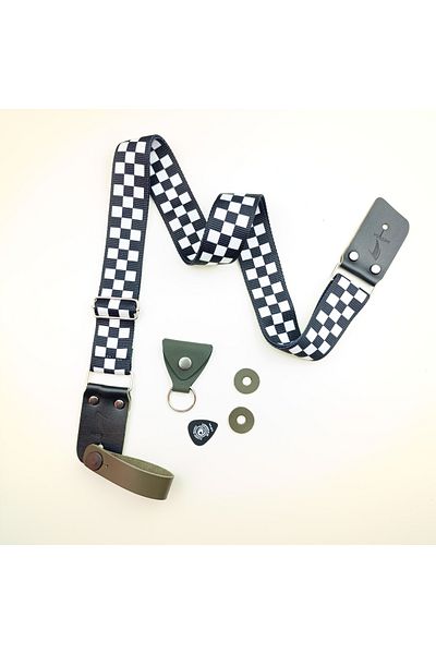 MEDUSA Strapy Lock with Damas Electronic Guitar Accent, Pen Case and Kafore Connection Attacher
