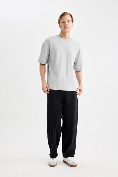 DeFacto Loose Fit Rundhalsausschnitt, kurze Ärmel, schwerer Stoff, einfaches, schlichtes T-Shirt B4844ax24sp