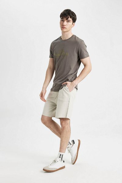 DeFacto Slim Fit Basic Straight Shorts mit Taschen – Slim Fit B8673ax24sm