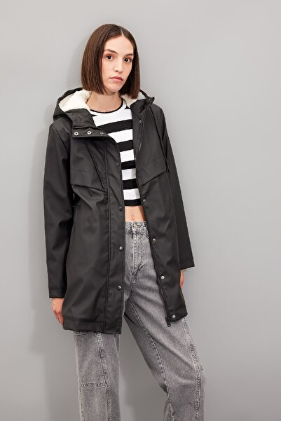 DeFacto Αδιάβροχο αδιάβροχο με κουκούλα με επένδυση από ψεύτικη γούνα - Κανονική εφαρμογή