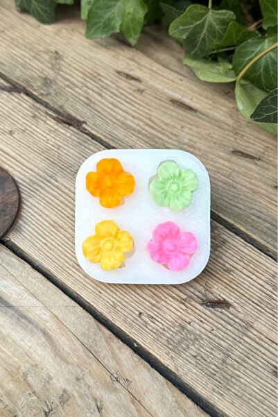 rufus concept Veronica Persica Çiçeği Dörtlü Mum Kalıbı (SİLİKON) (1 ADET)