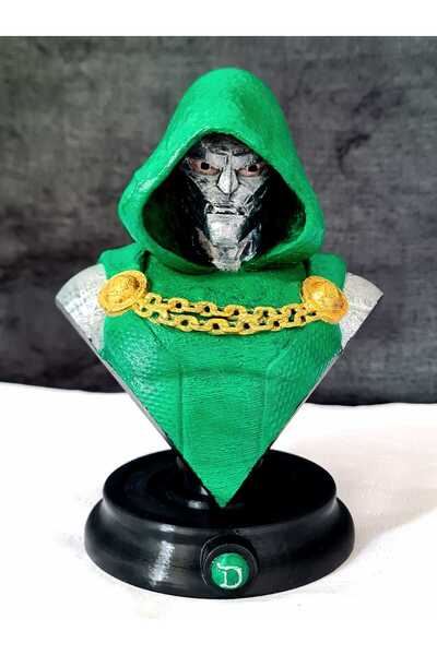 eselya 3d Dr Doom Büst Figür / Marvel Comics / Avengers -15 Cm / Dr Doom/fanart