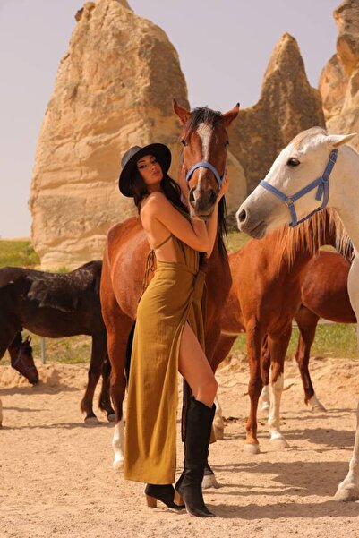 KLEA OFFICIAL NORA ELBİSE-SIRT DEKOLTELİ ÇİFT YIRTMAÇLI YAZLIK ELBİSE