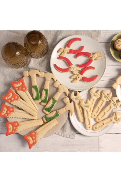 Hobist Pense Çekiç Testere Ingiliz Anahtarı 4 Farklı Model Kurabiye Kalıbı Seti